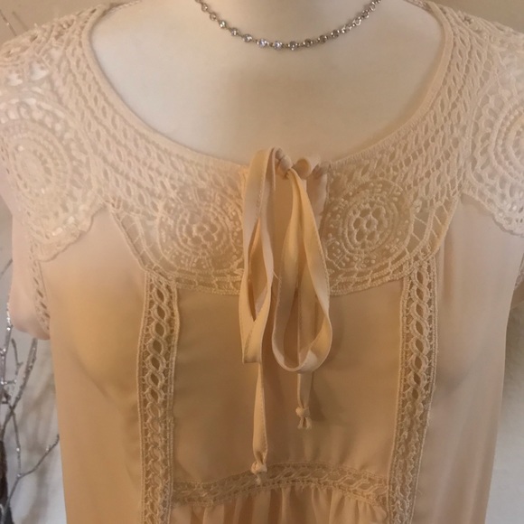 Perfect Summer Top ☀️😍 - Picture 2 of 4